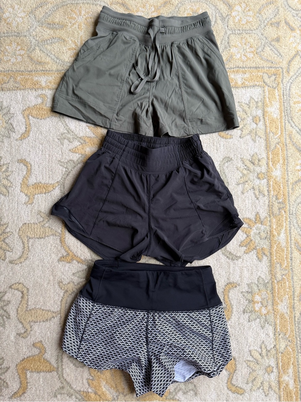 Lululemon Shorts Size 2
